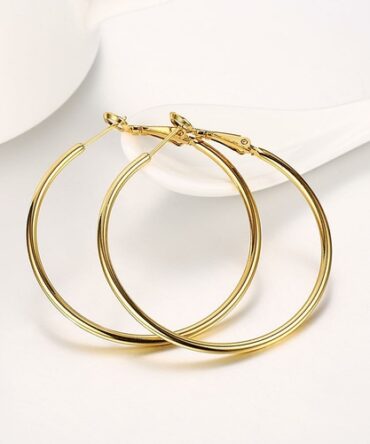 round hoop earring